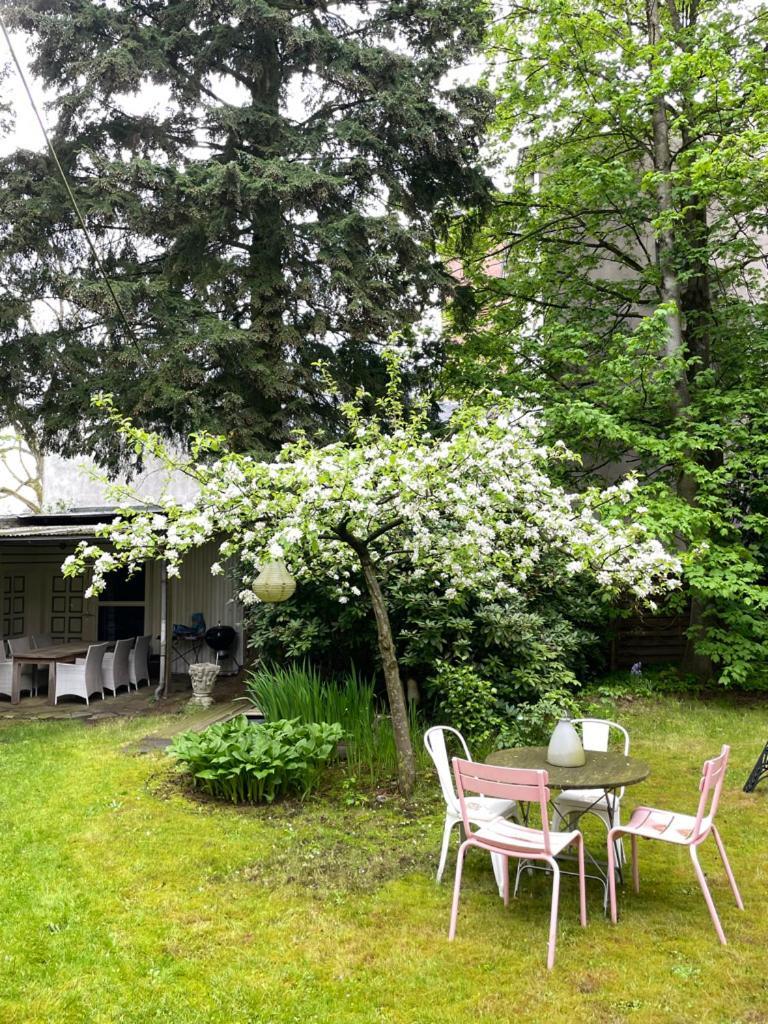 Haus Mit Tuermchen Apartman Solingen Kültér fotó